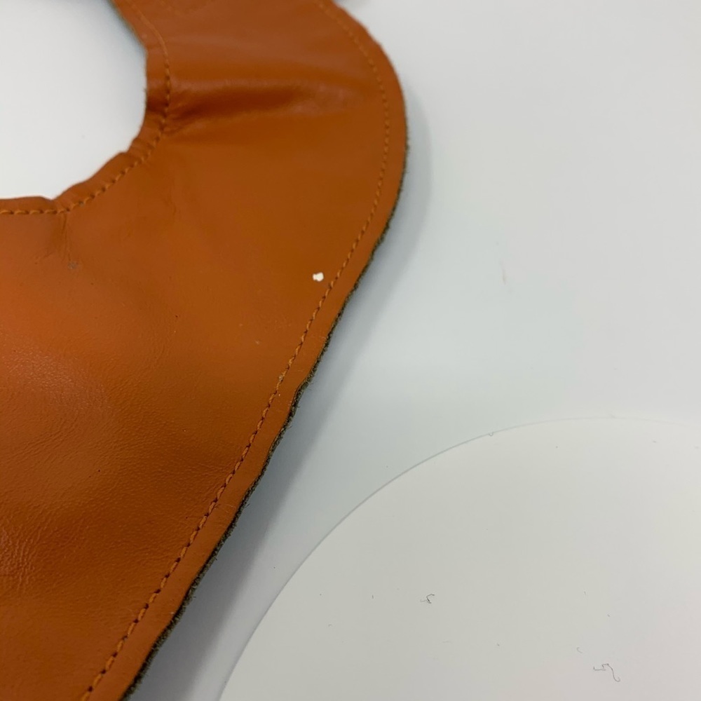 SOLD LUCKY SPILLS MALLY BIB MAGNETIC REVERSIBLE LEATHER - Picture 4 of 6